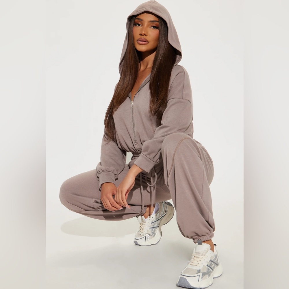 BRAND NEW Mocha lounge jumpsuit sweatsuit set XS NWT